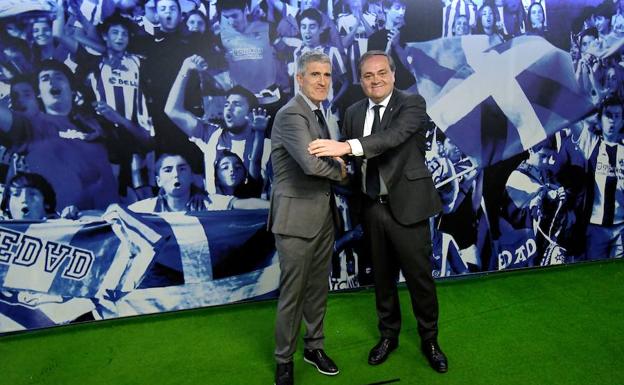 Olabe junto a Aperribay durante la presentación. /J.M. López