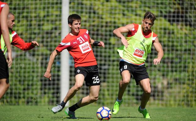 Julen López y Sarriegi, del filial CD. Vitoria, convocados para recibir al Celta