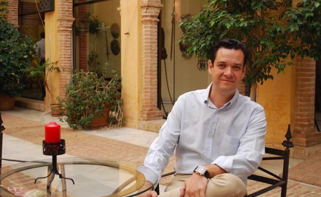 Manuel R. Torres