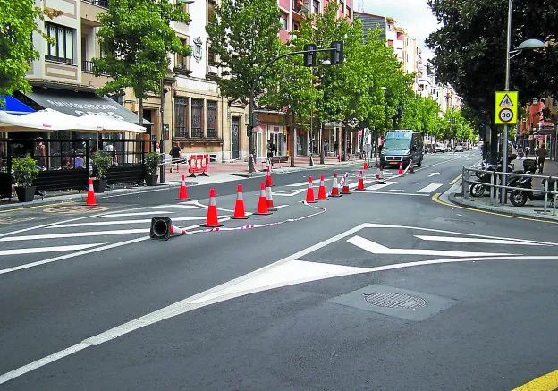 Corrección. Tramo del paseo Colón en el que se están realizando nuevos trabajos de asfaltado.