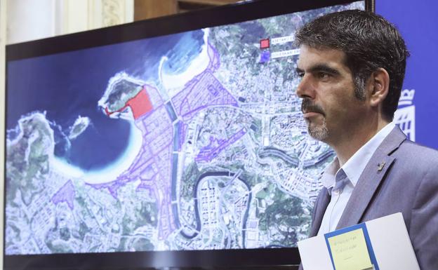 El alcalde de San Sebastián en la presentación de la nueva ordenanza.
