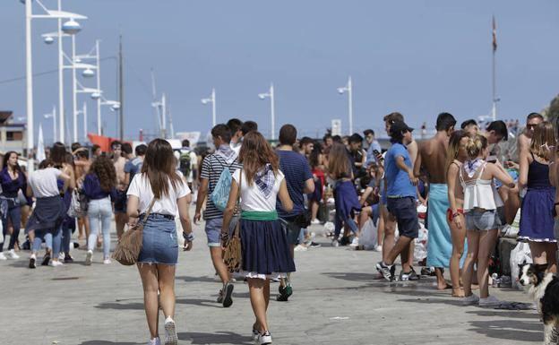 Jóvenes, durante la celebración.