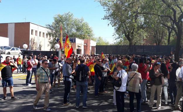 Concentraciones de los agentes convocadas por los sindicatos policiales en Moratalaz. /