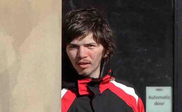 Un vagabundo de 23 años solicita al juez su ingreso en prisión para dormir caliente en su cumpleaños