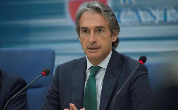 Íñigo de la Serna, ministro de Fomento./Pedro Puente Hoyos (Efe)