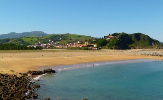 Playa de Santiago en Zumaia. /Nekatur