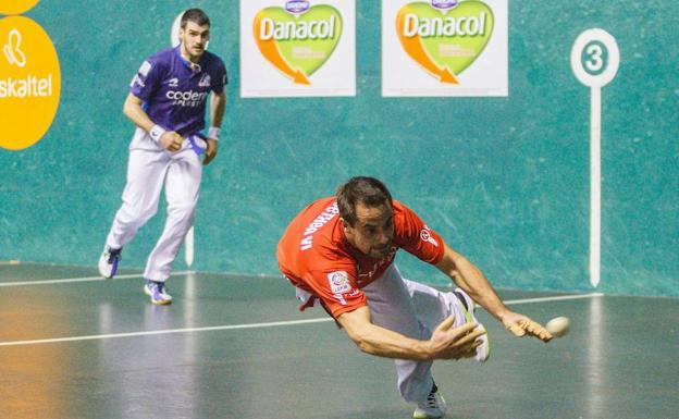 Ezkurdia y Zabaleta ganan en el Labrit (19-22)