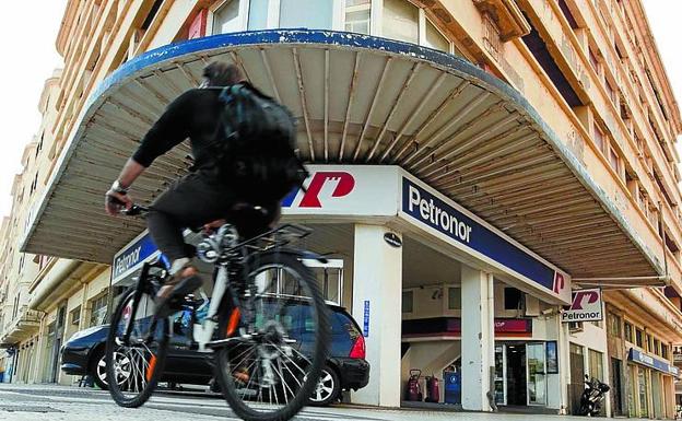 La estación de la avenida de Zurriola. ::