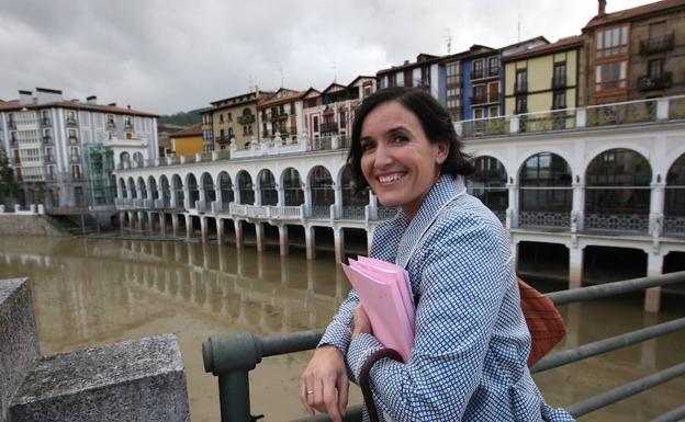 Irene Larraza bere jaioterrian, Tolosan/Lusa