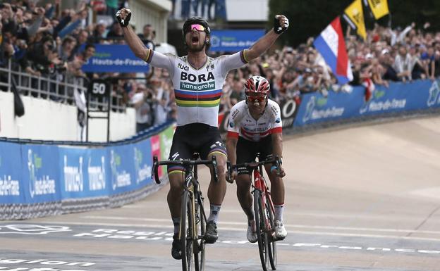 El eslovaco del Bora, Peter Sagan, celebra la victoria. /Efe