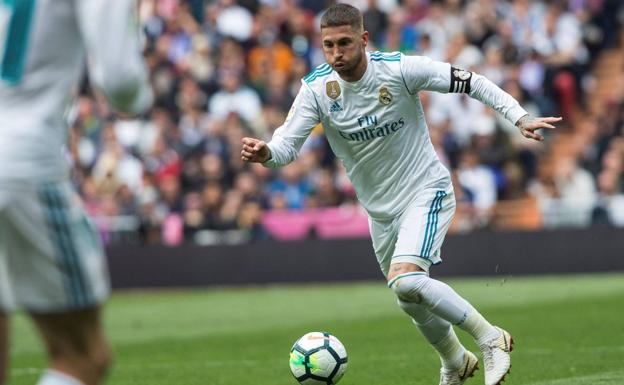 Sergio Ramos, durante el derbi. /Efe