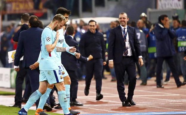 Rakitic, con el dedo vendado tras el partido. /EPA
