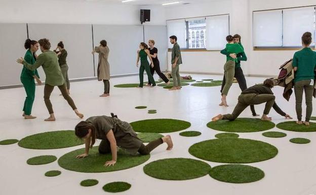 Dantzategia convierte el barrio de Egia en laboratorio de danza
