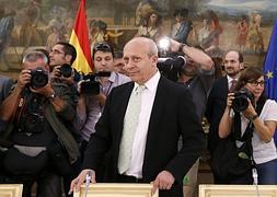 José Ignacio Wert, antes de reunirse con los consejeros de Educación, la semana pasada. / Efe/