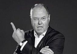 El polémico gesto de Steinbrück./
