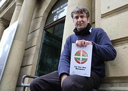 «Ezker abertzaleko militantearen umoreaez da PPkoarena»