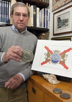 José Manuel en su rincón de investigador josemaritarra. /USOZ./