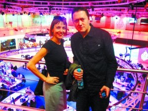Con Natalia de Ancos, sede central de Al Jazeera. :: M.MARAI/