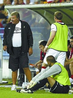 Órdenes. Toshack, en un partido con la selección galesa. :: EFE/