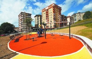 Con zona infantil. Imagen del nuevo parque, situado en la ladera de Belartza. ::
F. DE LA HERA/
