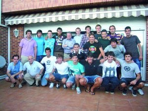 Foto de familia. El Berio posa a principios de temporada. Como ven, es un plantel joven e ilusionado./