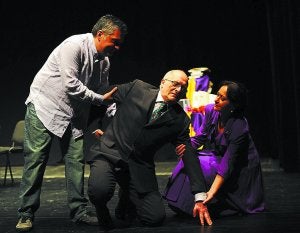 Un instante de la representación de la obra teatral 'Republicados'. ::
F. MORQUECHO/