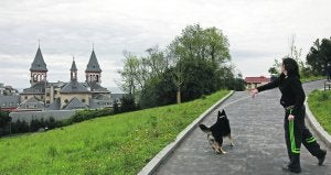 El parque de Castilblanco está ubicado en la trasera del Seminario, en Aiete. :: LOBO ALTUNA/