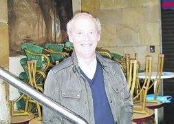 El eibarrés Carlos Peña está afincado en Vigo y Santiago de Compostela. :: ALBERTO ECHALUCE/