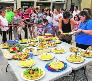 Jurado. Evaluación de las tortillas de la pasada edición. ::
MIGURA/