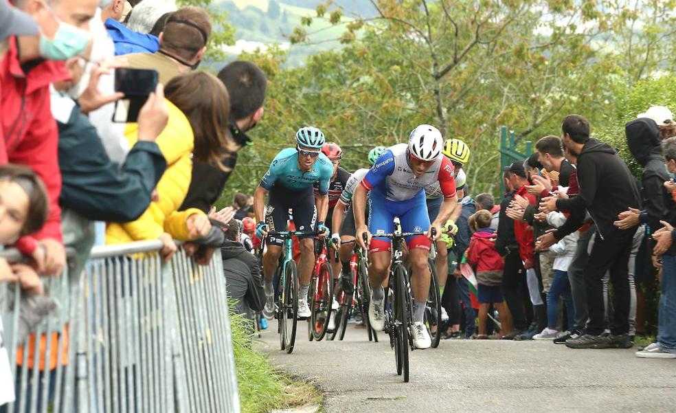 Lista oficial de ciclistas participantes en la Clásica San Sebastián 2022