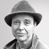 Amar, alunizar, tal vez morir