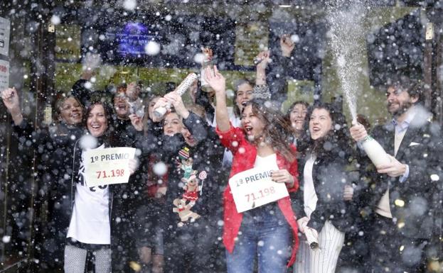 «Seguimos creyendo en el duende de Doña Manolita»