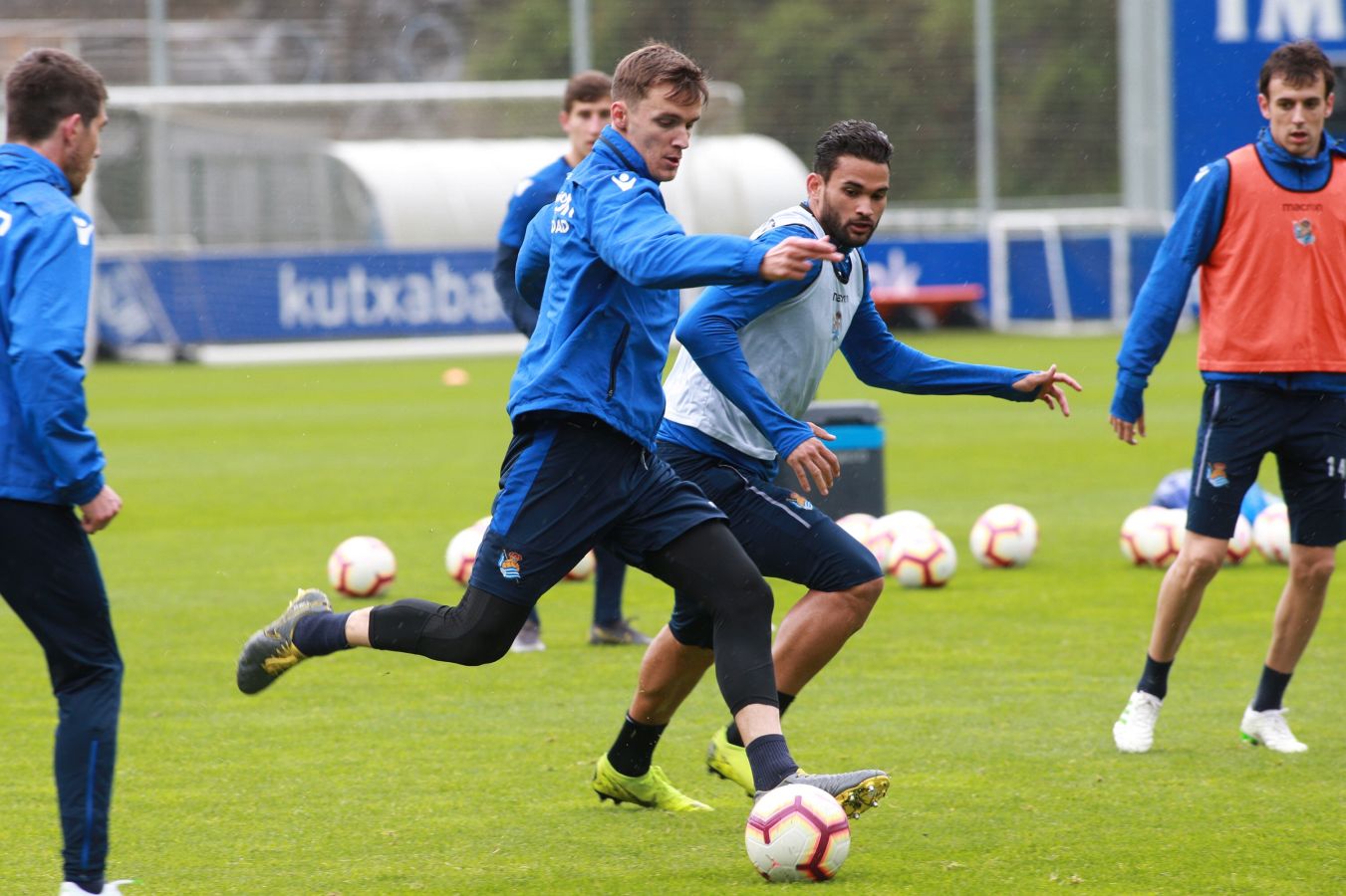 Fotos Entrenamiento de la Real Sociedad este miércoles 10 de abril de 2019 Real Sociedad Fotos Entrenamiento de la Real Sociedad este miércoles 10 de abril de 2019 Real Sociedad