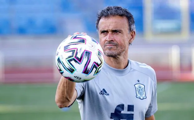 Mikel Oyarzabal, a seguir la senda de Luis Arconada en la Eurocopa