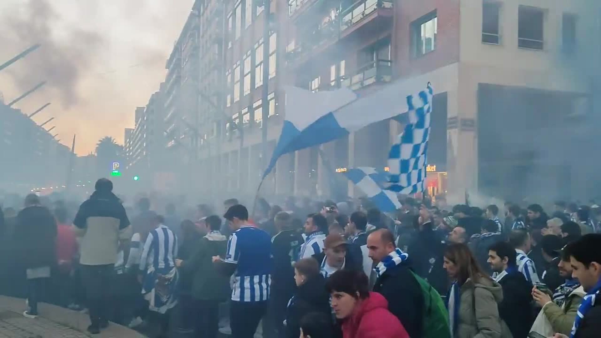 Kalejira txuri-urdin en Logroño