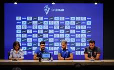 El Eibar presenta al unísono a Juan Berrocal y al centrocampista Matheus Pereira, su tercera incorporación