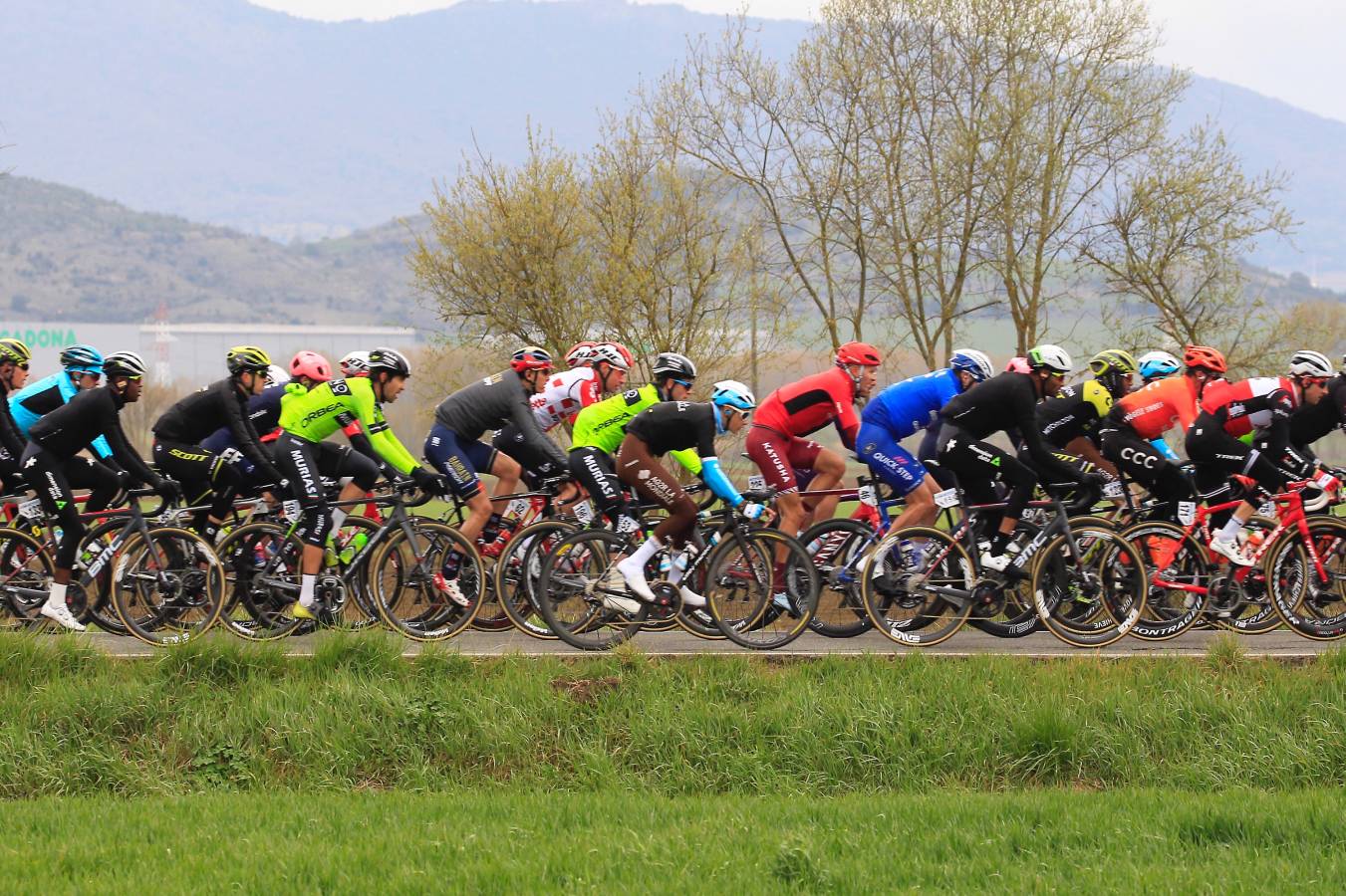 La cuarta etapa de la Vuelta al País Vasco, en imágenes