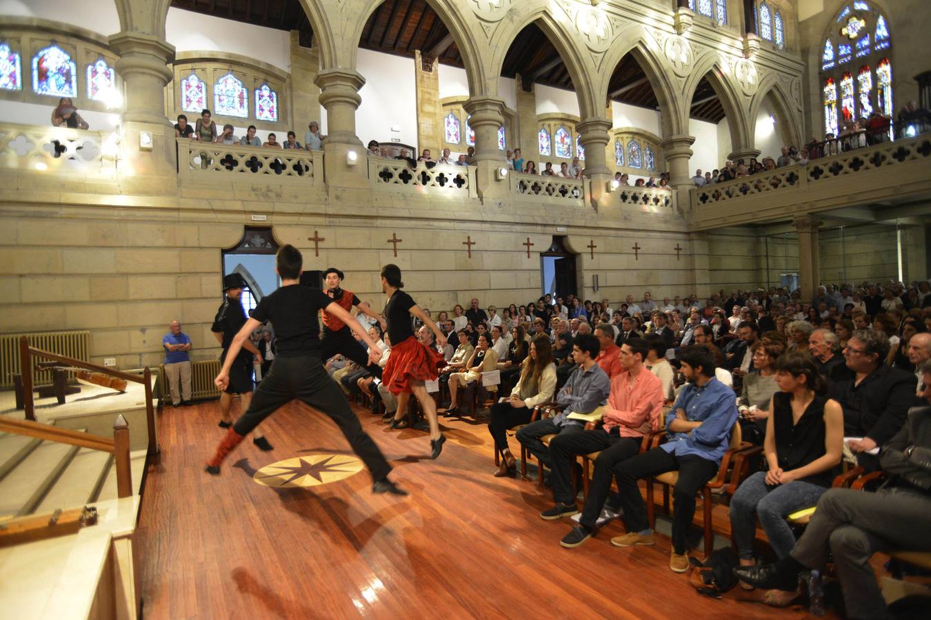 Homenaje a Néstor Basterretxea