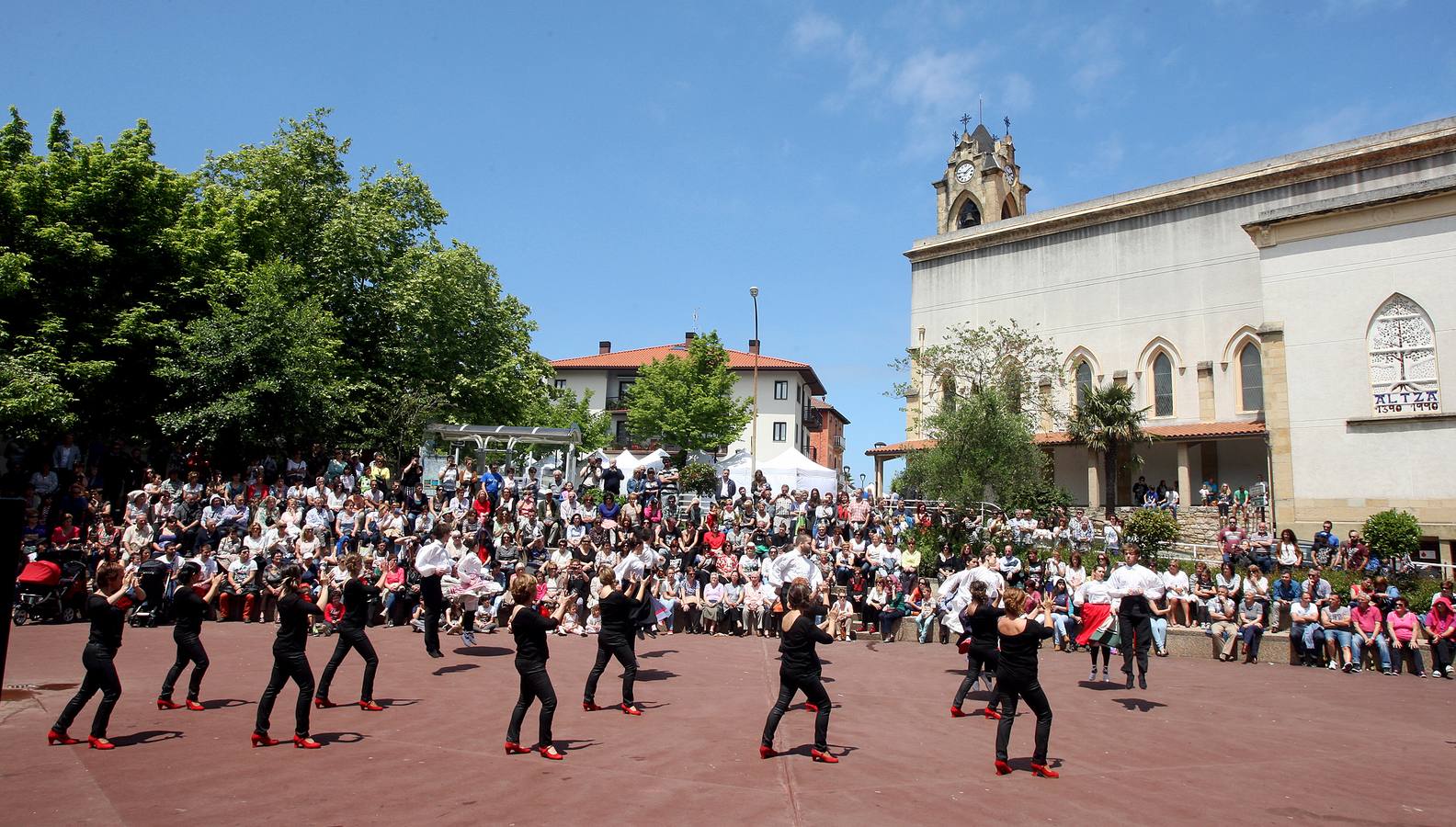 Espectáculo flamenco en la Plaza San Marcial, de Donostia