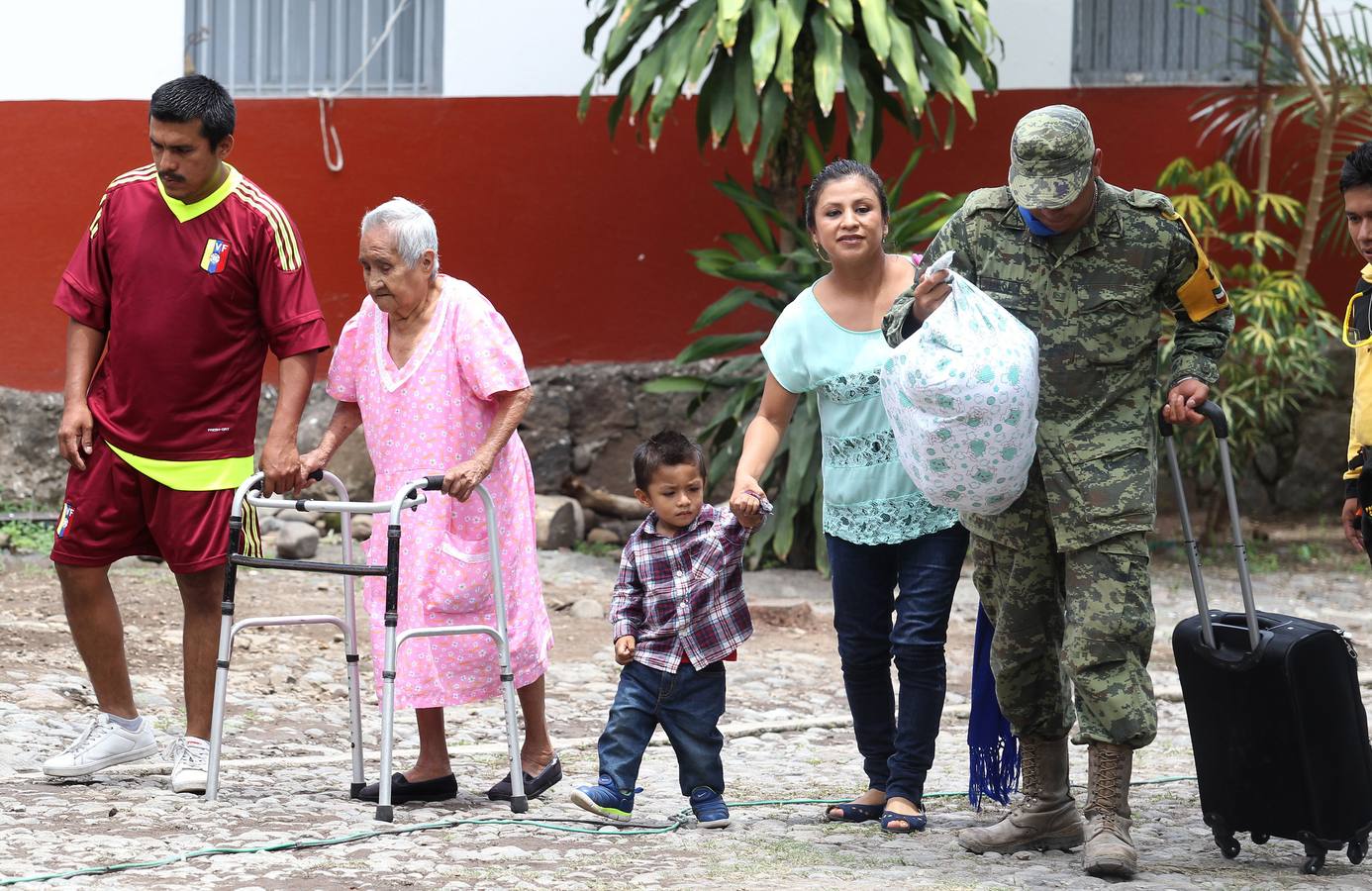 Cientos de evacuados por el 'Volcan de Fuego' en México