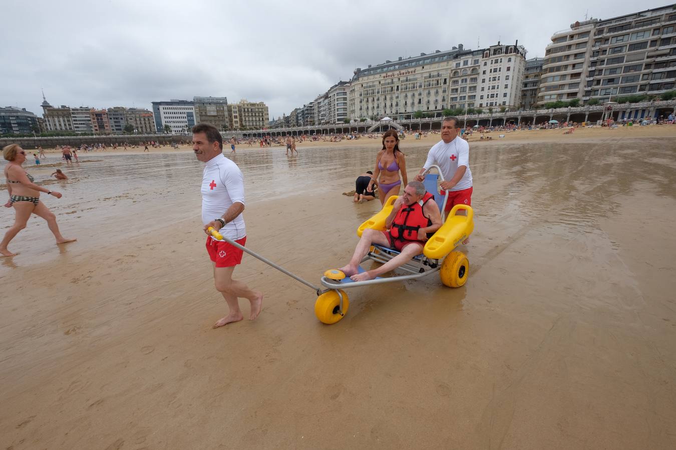 Baño asistido en la playa