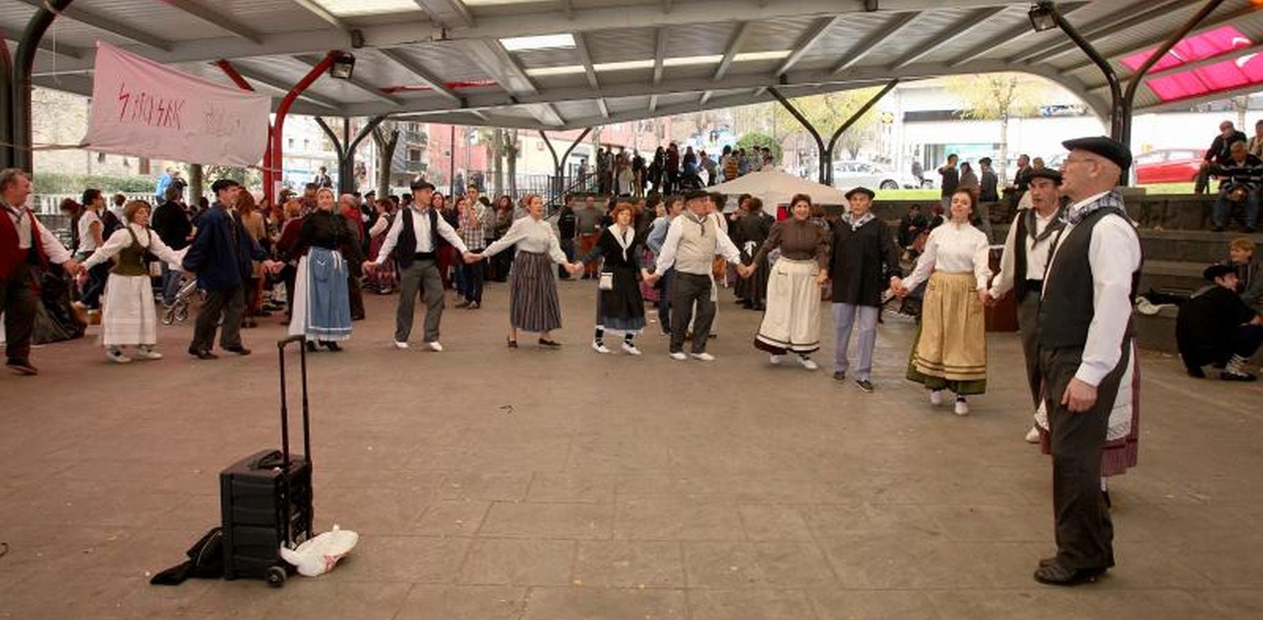 Lezo disfruta de los talos y la chistorra
