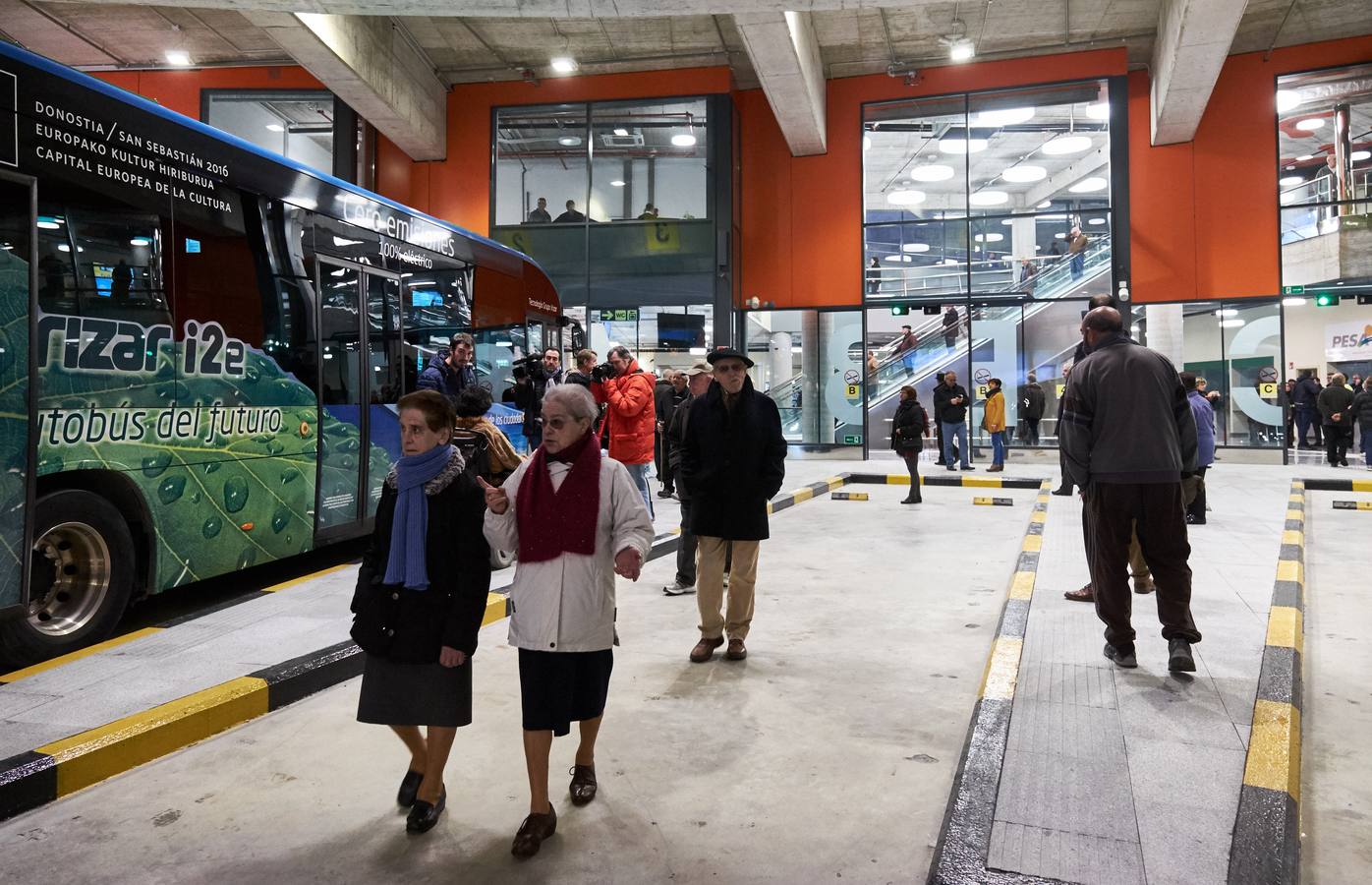 Donostia estrena la estación de autobuses de Atotxa
