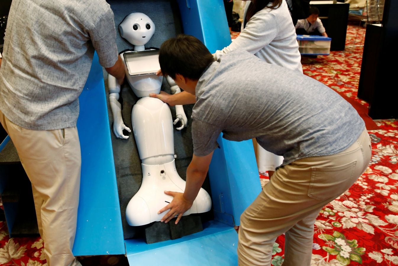 El robot Pepper ya puede ser vestido y