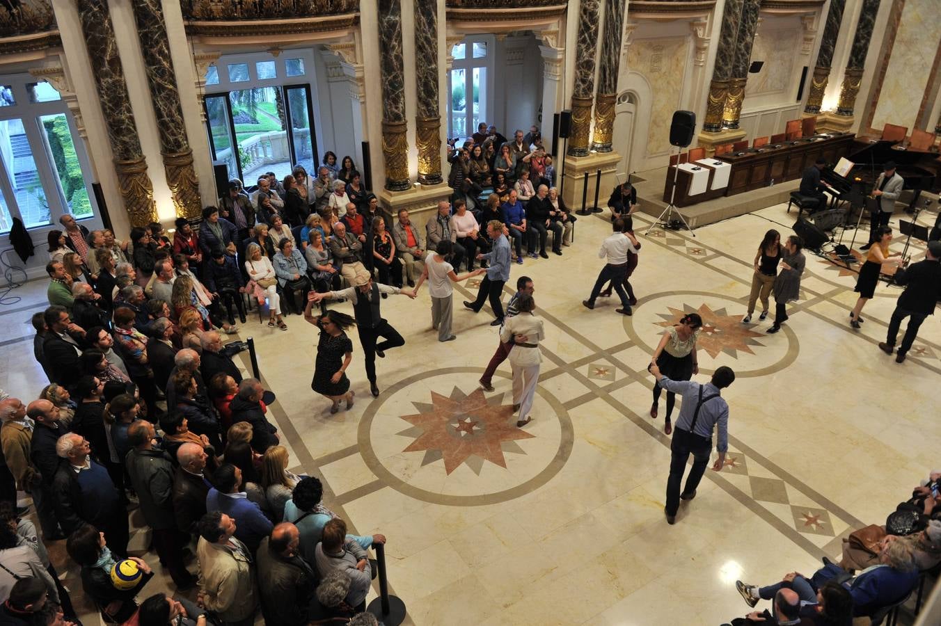 Olatu Talka llenó de música y arte la tarde del sábado
