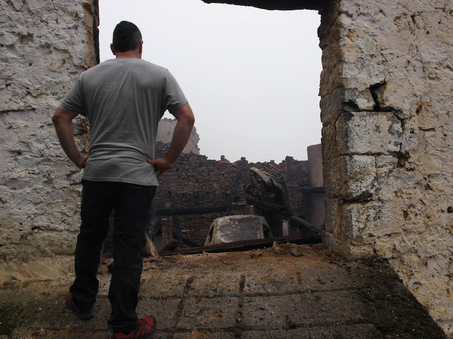Un incendio calcina un caserío en Errezil