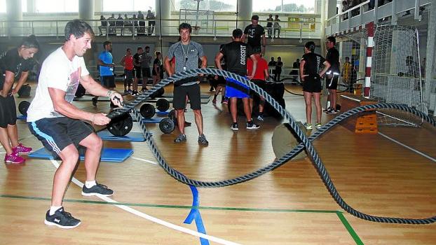 El Polideportivo acogió ayer un maratón de actividades indoor