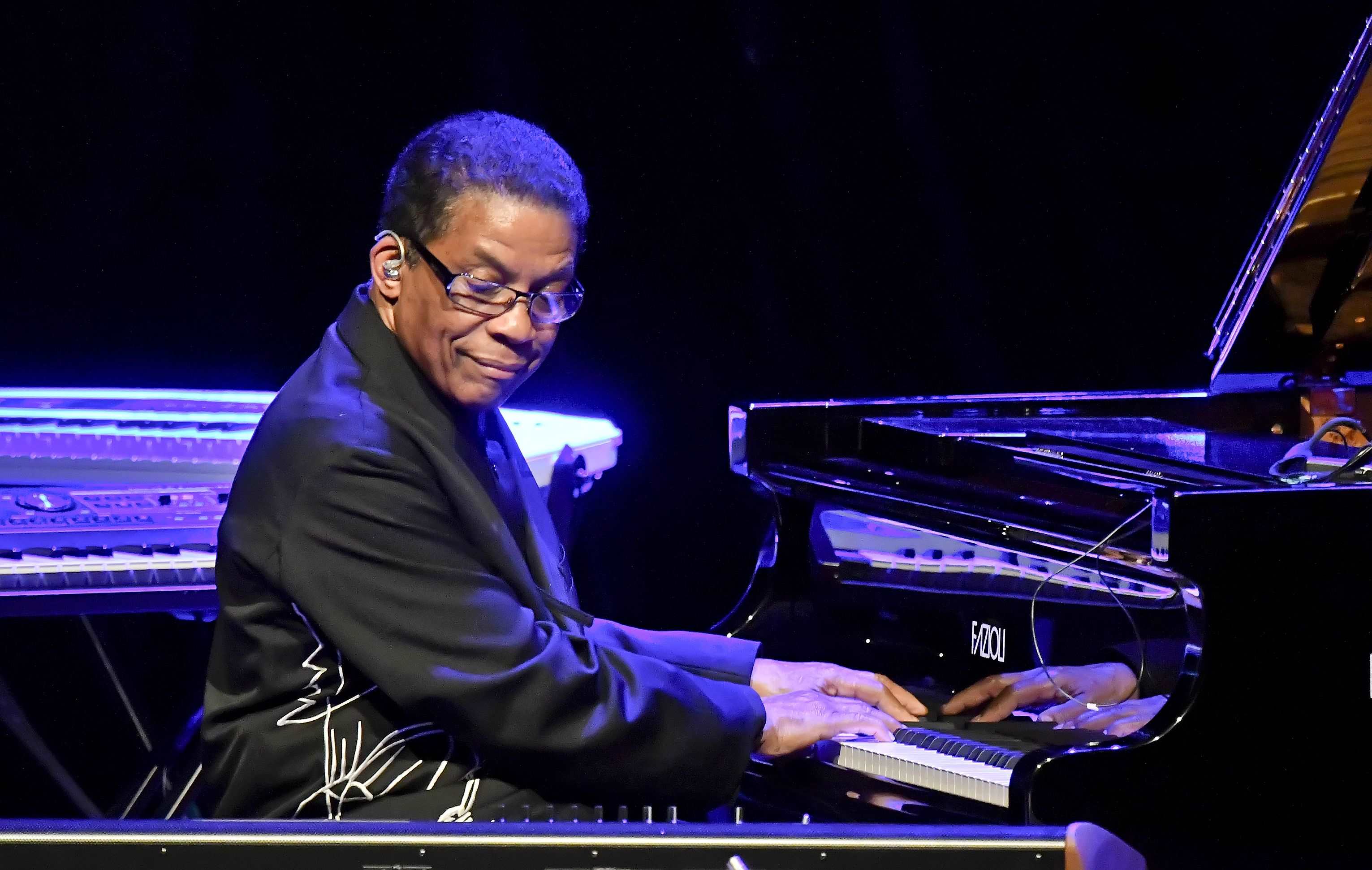 Herbie Hancock, el piano que rompe moldes