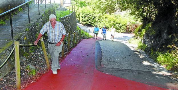 La Asociación Amigos del Camino de Santiago acondiciona dos caminos en Deba e Itziar