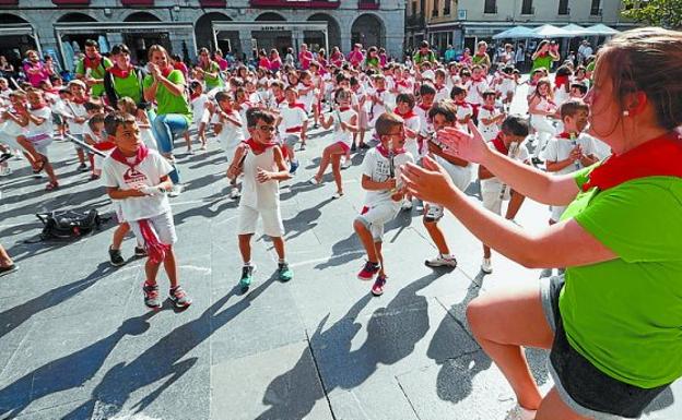 El divertido encierro de Atxutxiamaika